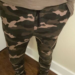 Camo joggers skinny fit size 32